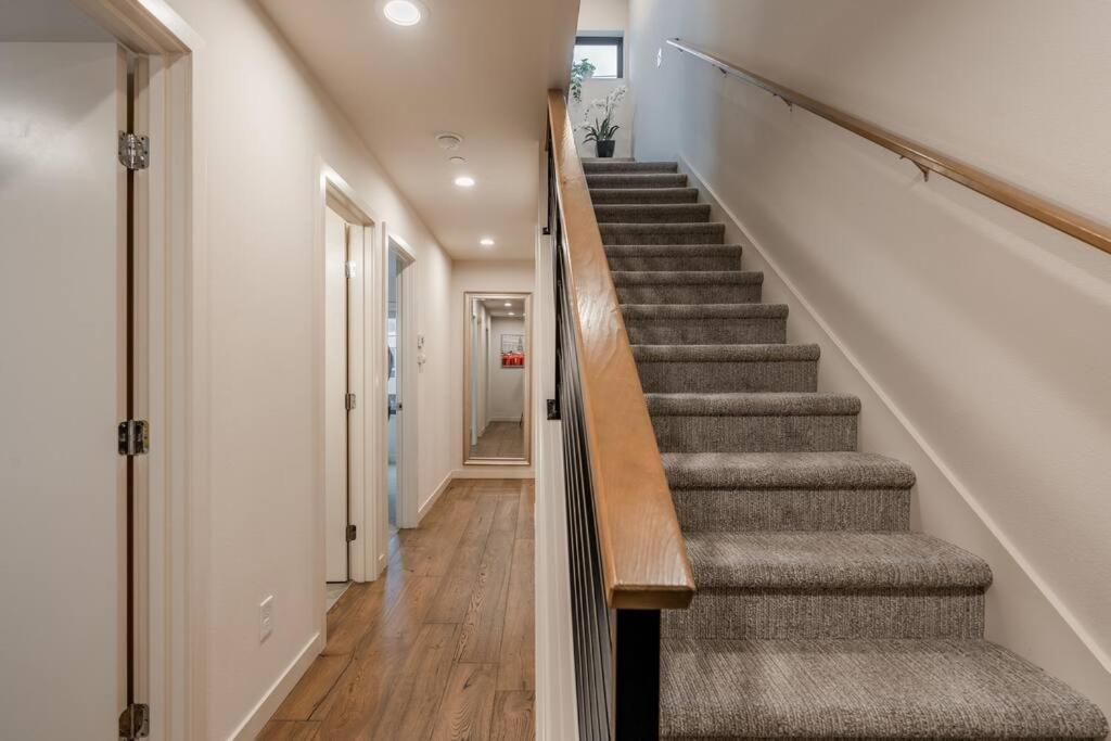 West Seattle'S Modern Townhome Eksteriør bilde